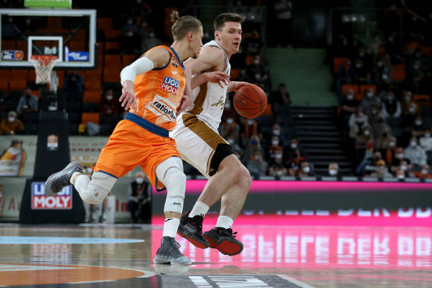 的普及和深 的普及和深