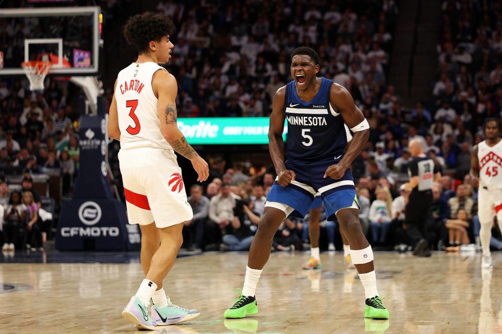 当骆建佑夺 当骆建佑夺